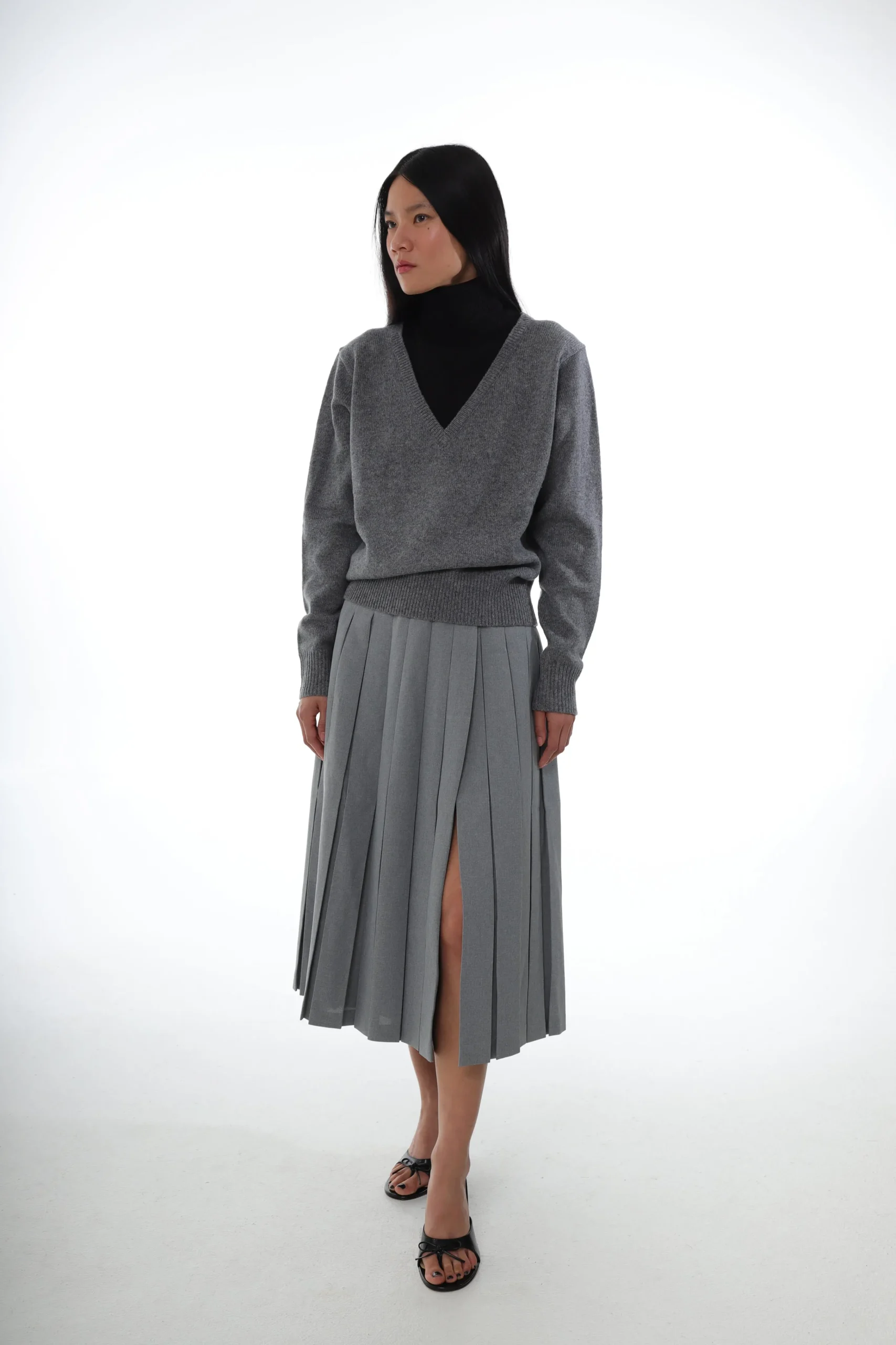 SANDY LIANG BAMBOO SWEATER IN CHARCOAL> Knits