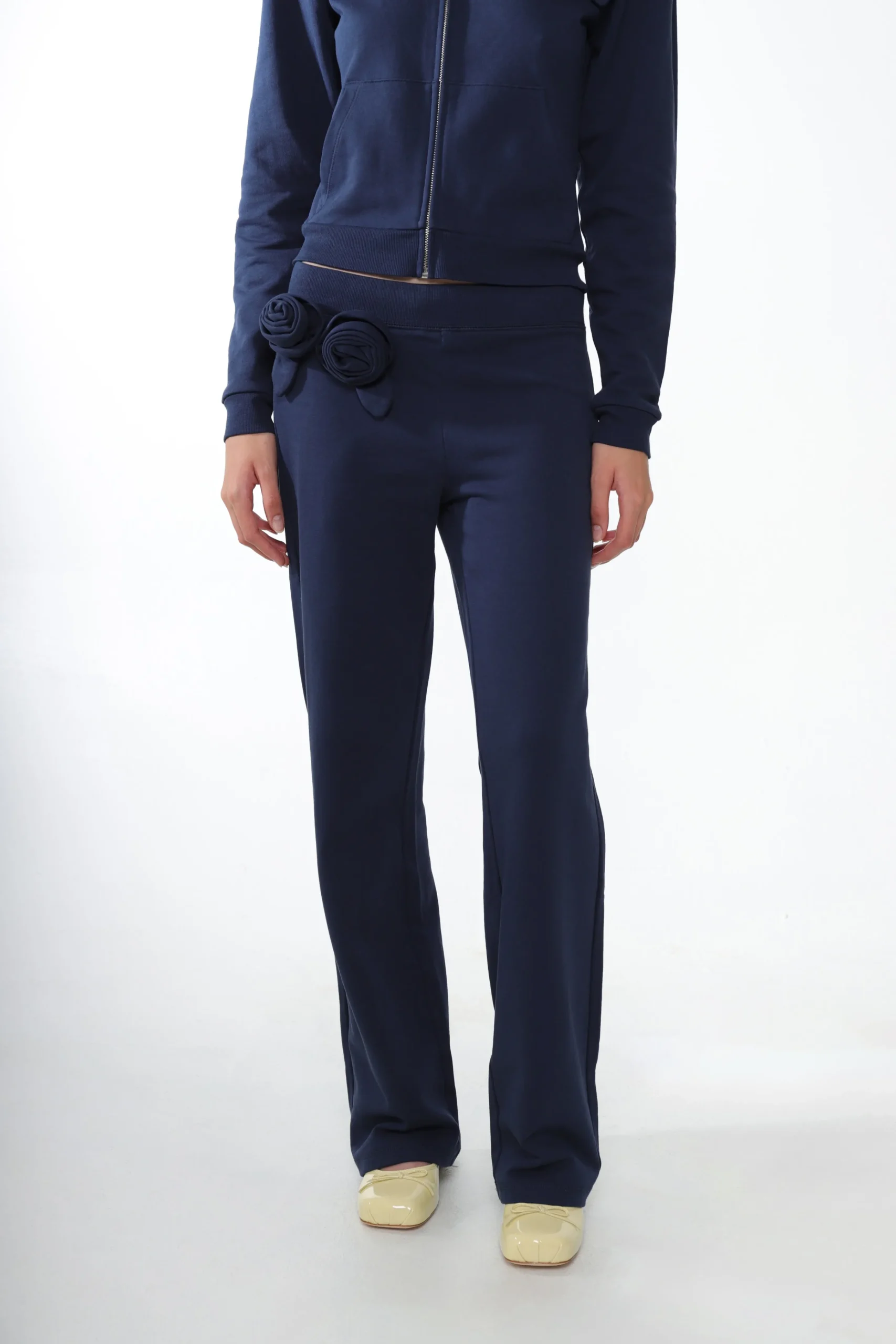 SANDY LIANG HILTON SWEATPANTS IN NAVY> Pants
