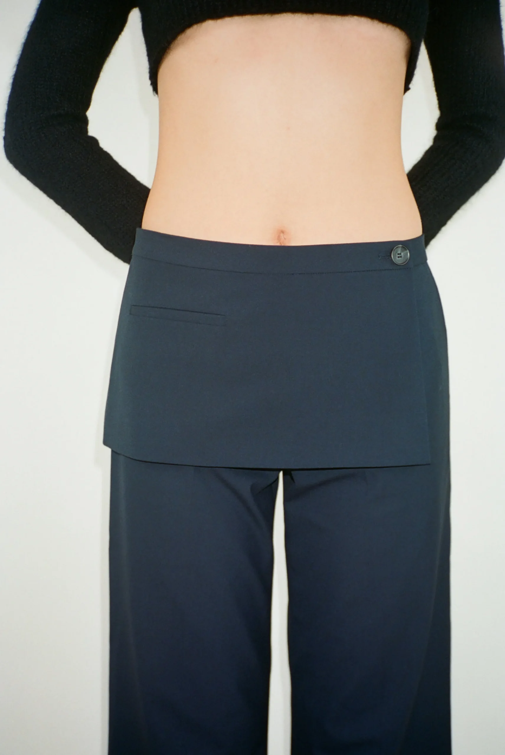 SANDY LIANG MOTT PANT IN NAVY> Uniform | Pants