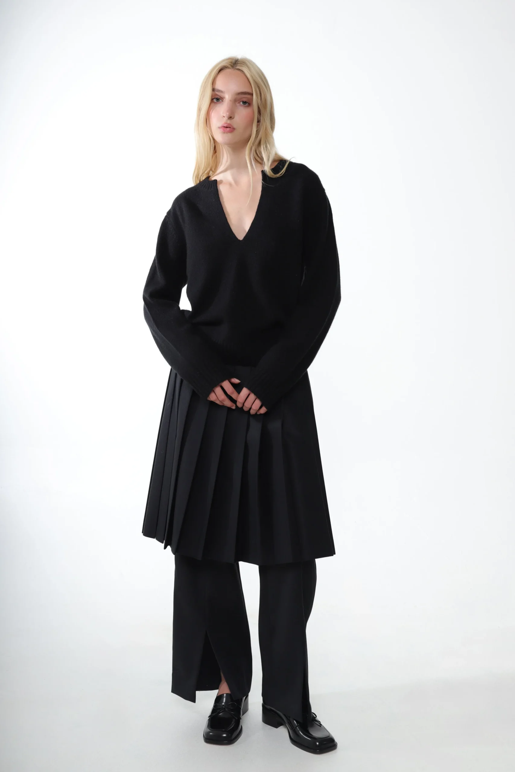 nesh_cashmere_sweater_in_black_4.webp SANDY LIANG NESH CASHMERE SWEATER IN BLACK> Knits