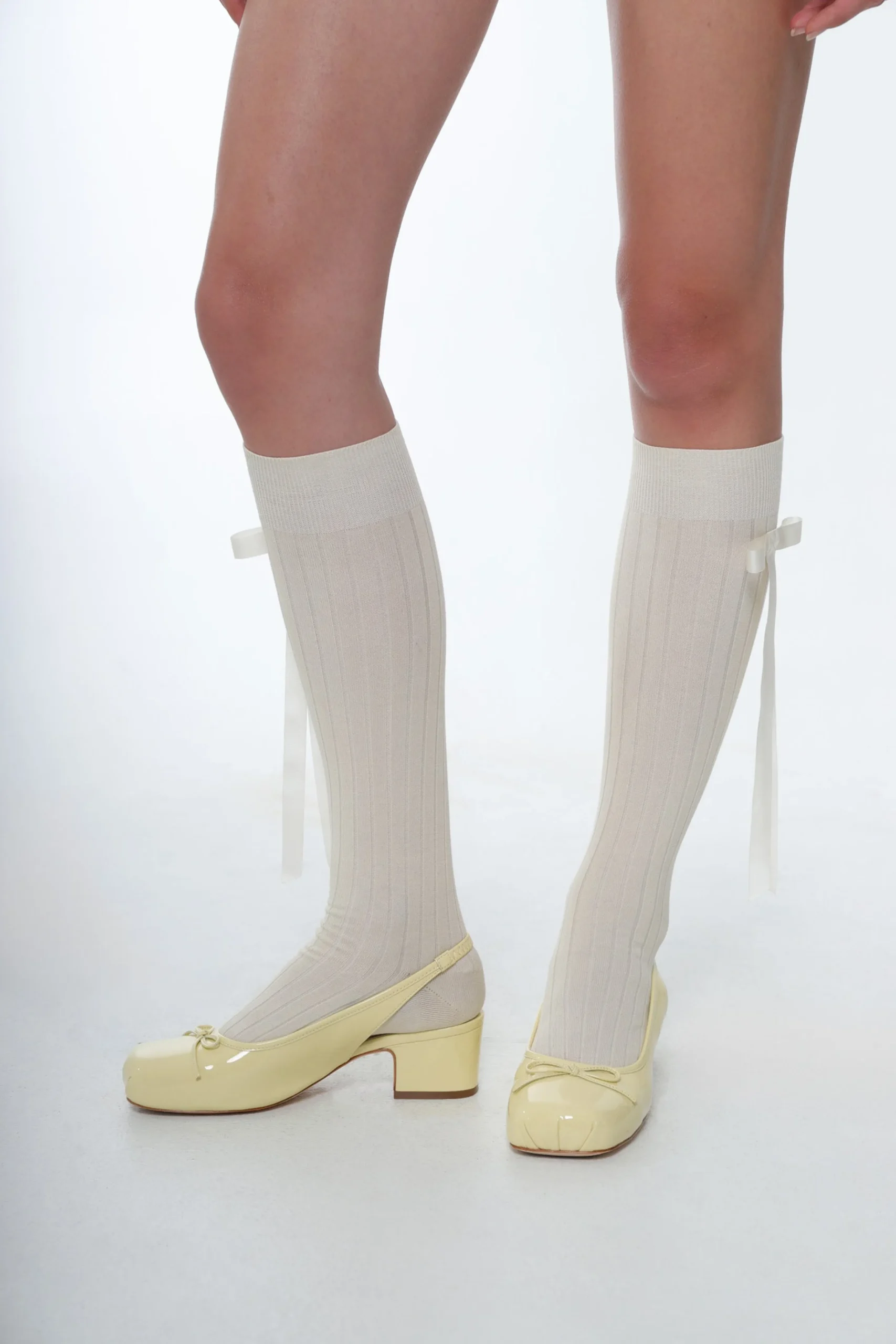 SANDY LIANG RECITAL SOCKS IN ECRU> Uniform | Socks