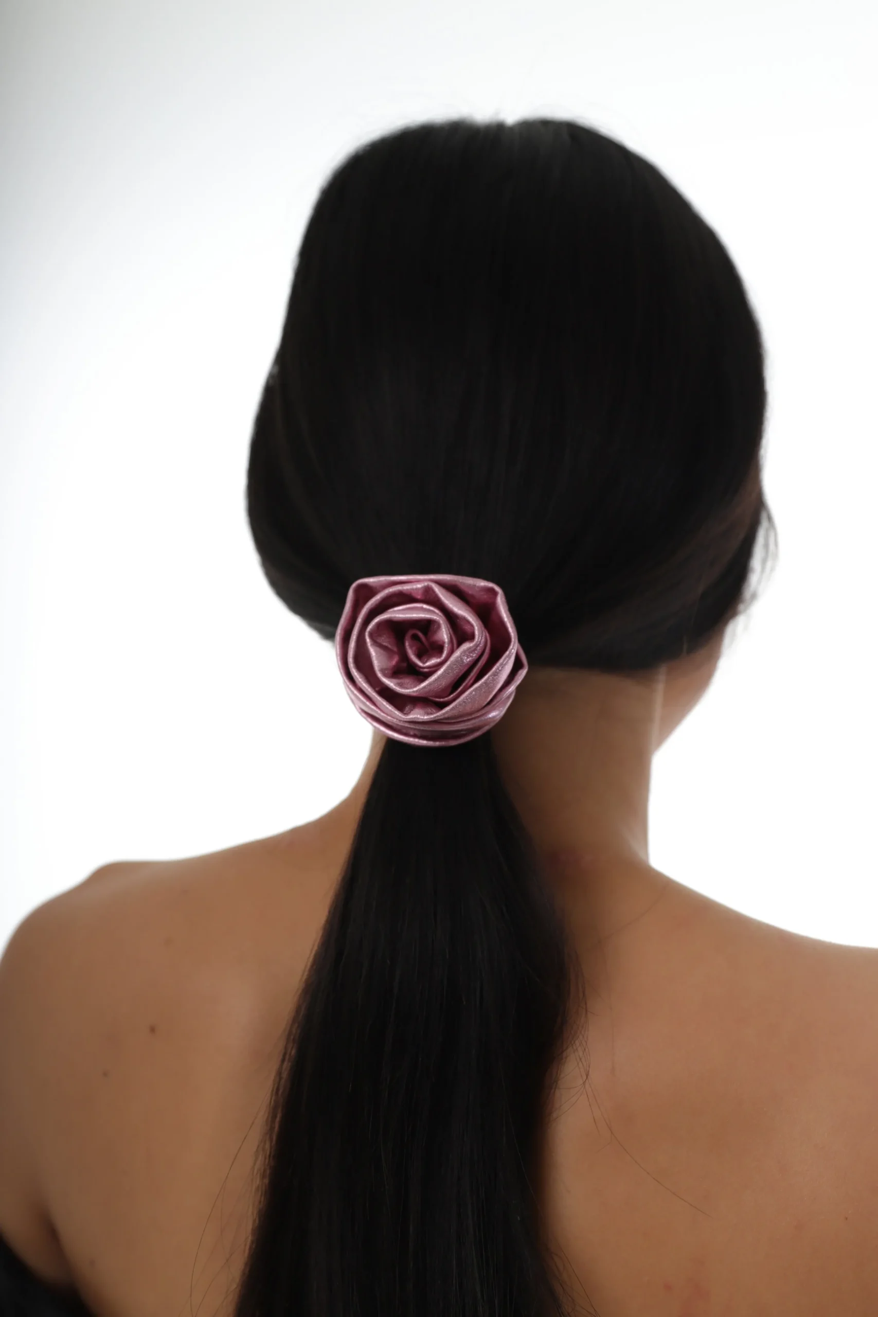SANDY LIANG ROSETTE HAIR ELASTIC IN METALLIC PINK LEATHER> Hair